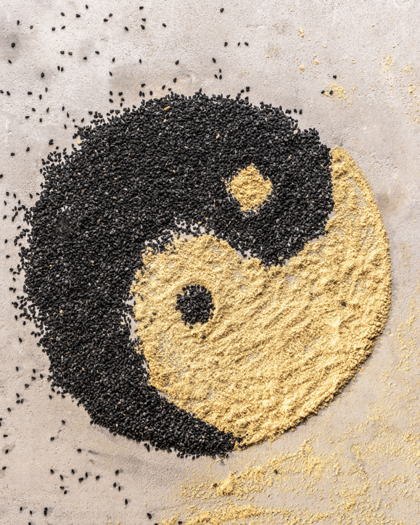 le yin et le yang, équilibre, les nombres et chiffres sacrés, signification